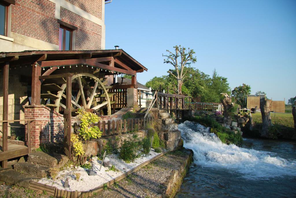 Logis - Hotel & Restaurant Moulin Des Forges Saint-Omer-en-Chaussée Exterior foto